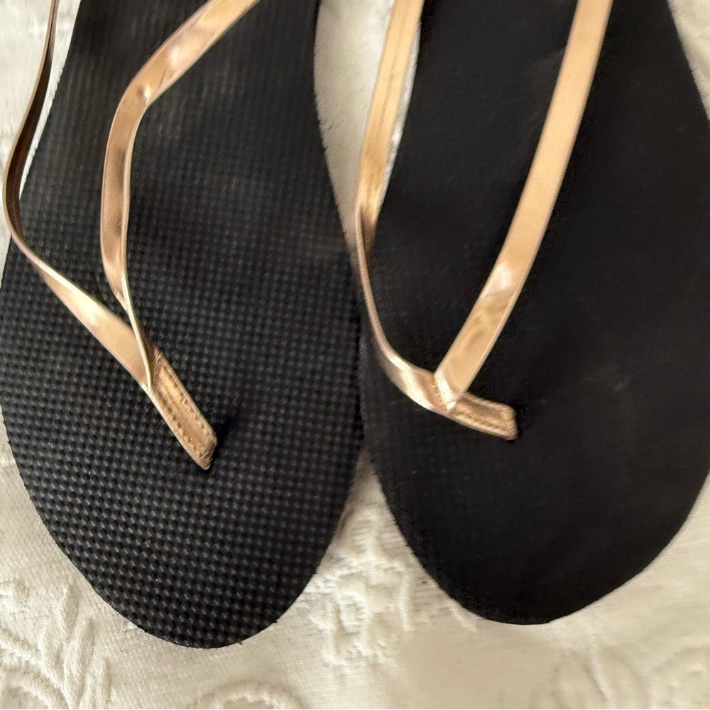 Makvados Elegant Gold Flat Flop Flop Sandals size 9-10